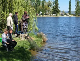 Pêcheurs à l'étang